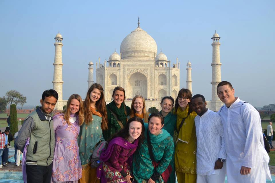 Volunteer Taj Mahal trip in India